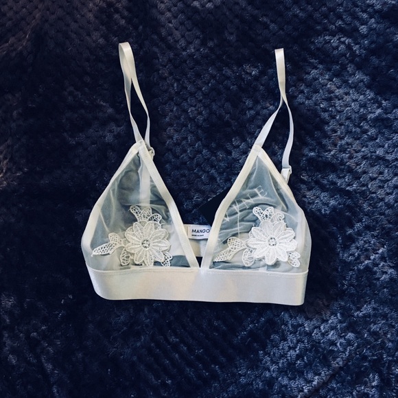 white flower bralette